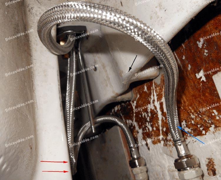 bricovideo petite fuite remplacement robinet lavabo